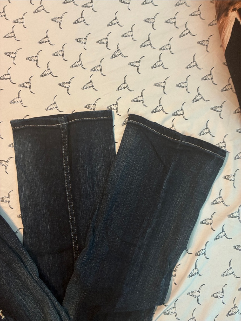 Cowgirl Tuff Men's Dark Blue Bootcut Jeans - Picture 4 of 8